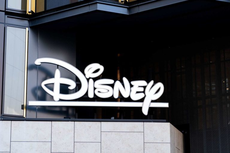 Disney mira Character.AI por uso ilegal de personagens