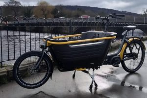 Do carro à bicicleta elétrica: famílias descobrem novas formas de