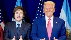 Donald Trump recebe Milei para falar sobre apoio financeiro à