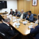 Em reunião com servidores, Boulos se compromete a debater enfrentamento