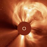 Explosão de plasma do outro lado do Sol atinge Vênus
