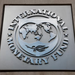 FMI eleva previsão de crescimento do Brasil para 2,4% em