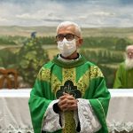 Fiéis católicos celebram Nossa Senhora Aparecida