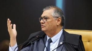 Flávio Dino cobra rastreabilidade total das emendas Pix e questiona