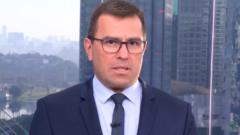 “Foi uma grande injustiça”: ex-âncora processa a Globo e quebra