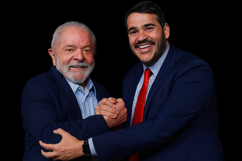 Foto de Lula com Messias repercute; Michelle Bolsonaro reage na