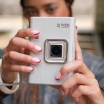 Fujifilm atualiza câmera instantânea Instax Mini LiPlay+