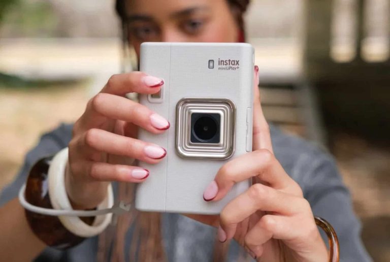 Fujifilm atualiza câmera instantânea Instax Mini LiPlay+