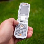 Geração Z resgata CDs, câmeras e telefones antigos
