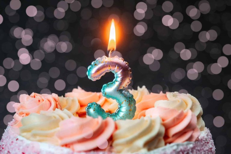 Glitter polêmico: Anvisa alerta para uso de pó decorativo como