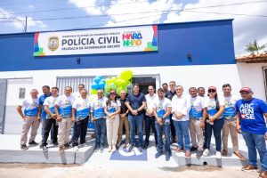 Governador Archer faz 66 anos e recebe pacote de obras