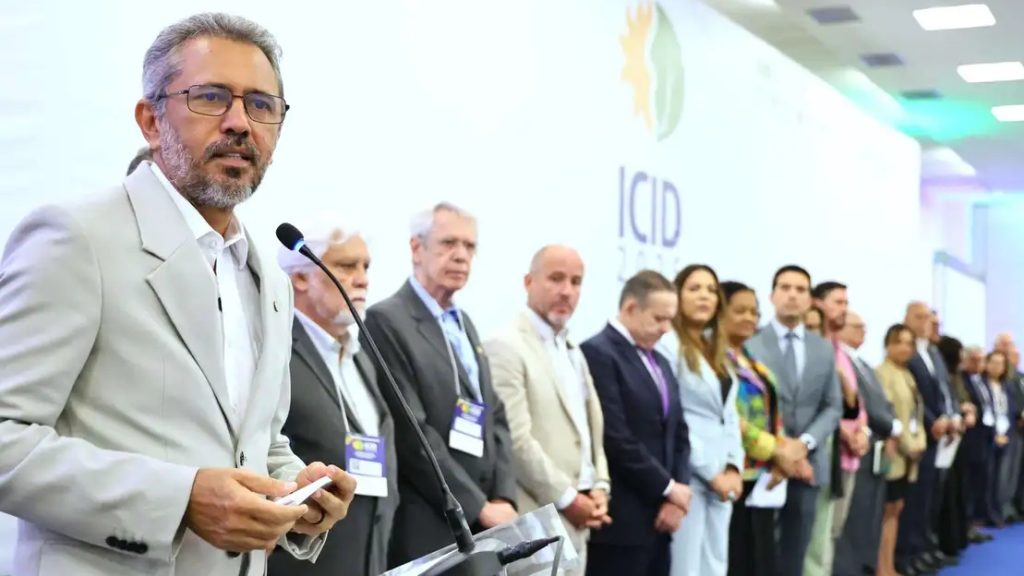 Governador petista do CE comemora operação que matou criminosos do