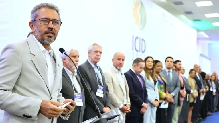 Governador petista do CE comemora operação que matou criminosos do