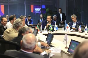 Governadores contrapõem Lula e se unem por segurança pública