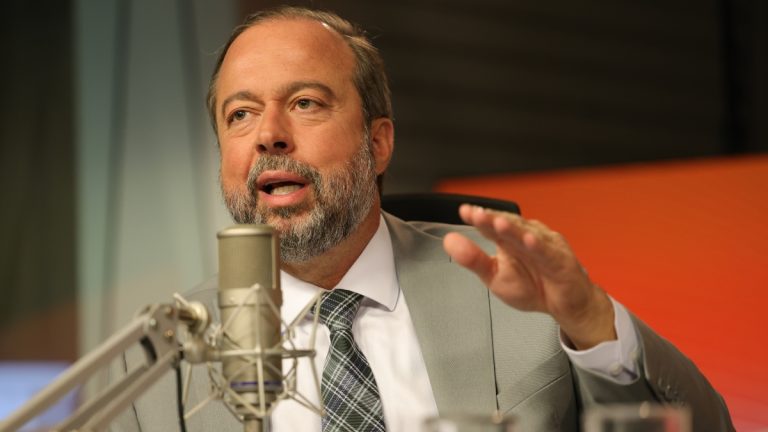 Governo descarta volta do horário de verão neste ano, anuncia