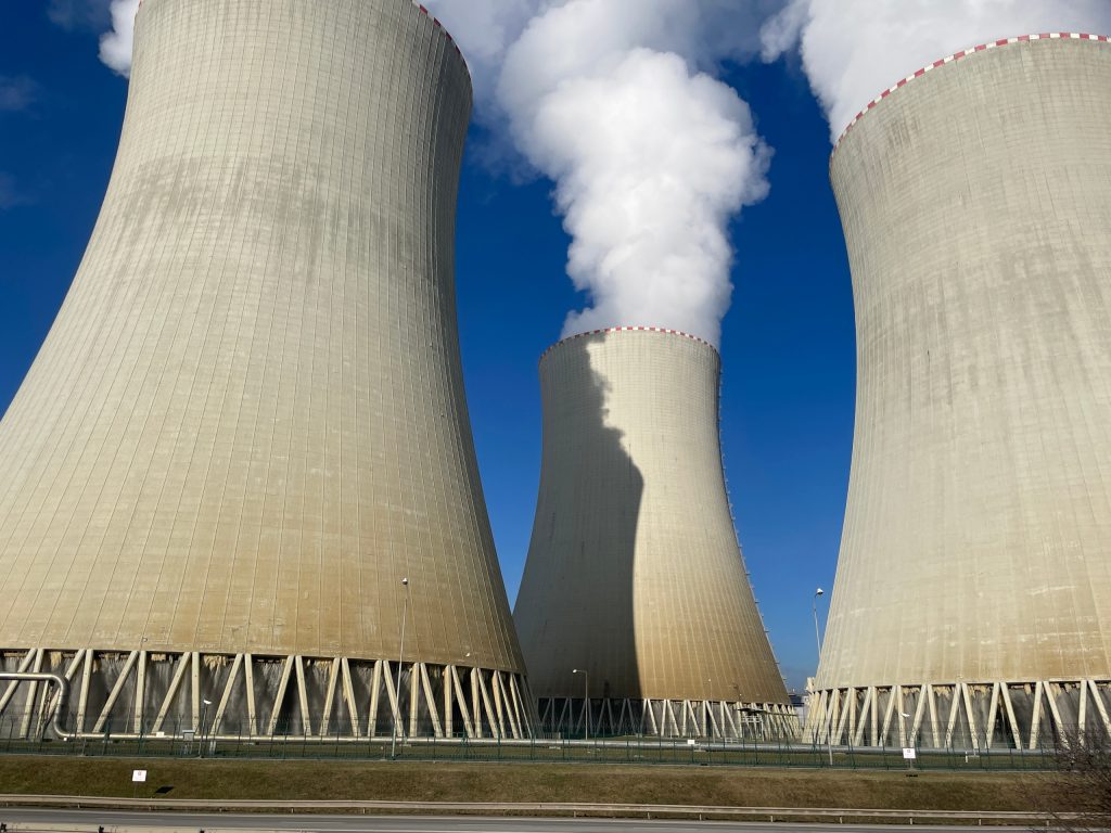 Governo dos EUA vai gastar R$ 428 bilhões em reatores