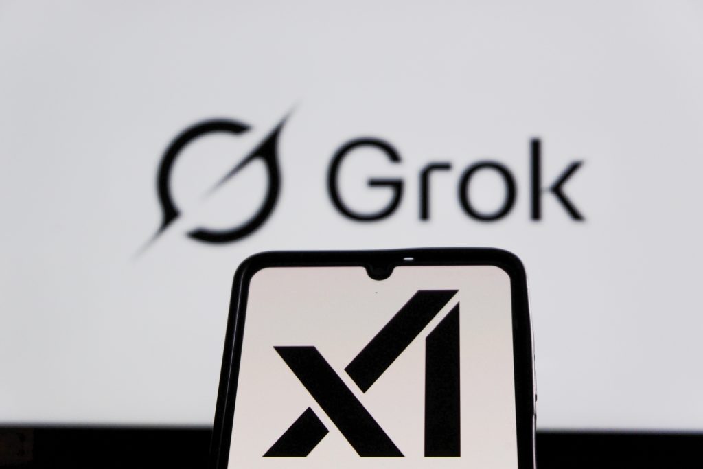 Grok é usado por criminosos para espalhar links com vírus