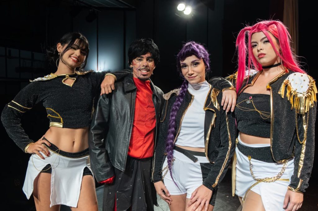 “Guerreiras do K-pop” traz magia e música ao palco do
