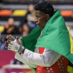 Henrique Marques conquista ouro inédito no Mundial de Taekwondo