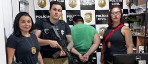 Homem é preso por dopar e violentar amiga em bar