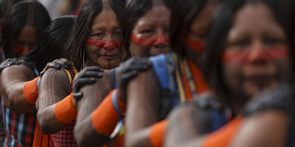 IBGE: 391 etnias indígenas falam 295 línguas no Brasil