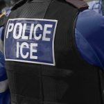 ICE amplia uso de inteligência artificial para monitorar imigrantes e