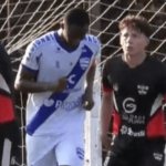 Jogador chamado de "macaco" recebe punição maior do que racista
