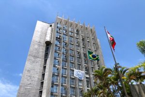 Maiores PIBs de SC entram em batalha judicial por ICMS