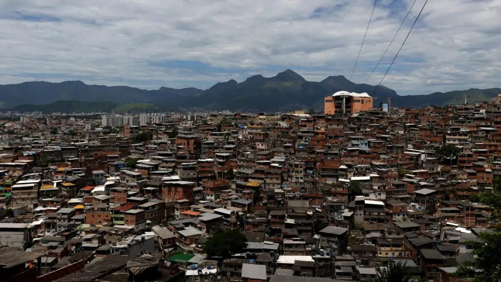 Mega operação mira 100 traficantes do CV no Rio de