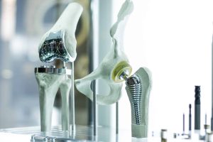 Melhor que antibiótico? Metal líquido ajuda a combater infecções de