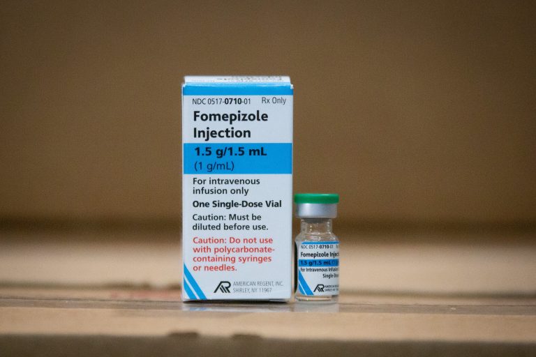 Metanol: Ministério da Saúde atualiza regras para uso de antídoto