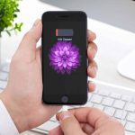 Mexer no celular enquanto ele está carregando pode estragá-lo?