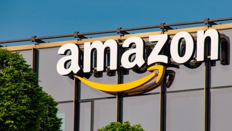 Modo ‘startup gigante’: Amazon vai cortar 14 mil cargos e