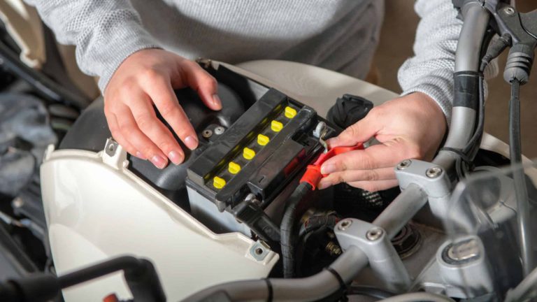 Moto não liga? 6 sinais de que o problema pode