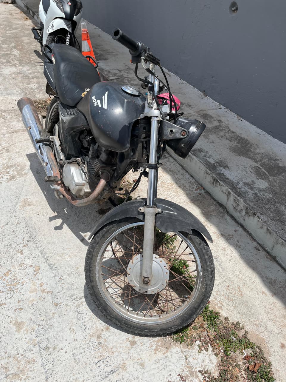 Motocicleta com numeração adulterada é apreendida pela PRF em Bacabeira