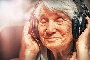Música pode reduzir risco de demência em até 39%, revela