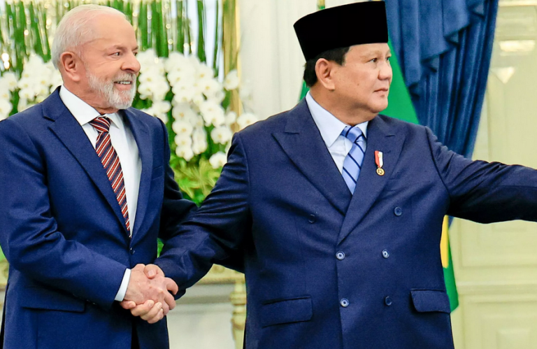 Na Indonésia, Lula defende novo modelo econômico global e fim