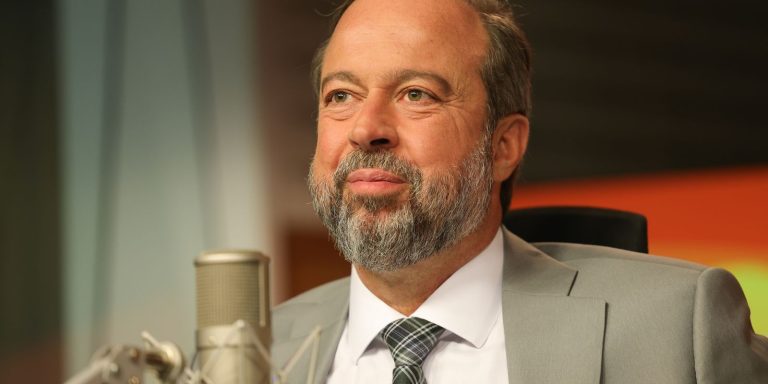 Não precisaremos do horário de verão neste ano, diz Alexandre