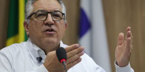 "Não vamos negar aos nossos filhos o direito à vacina",