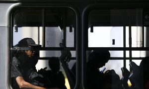 Nesta segunda-feira (20/10), estudantes recebem 2 mil Cartões Transporte Universitário,
