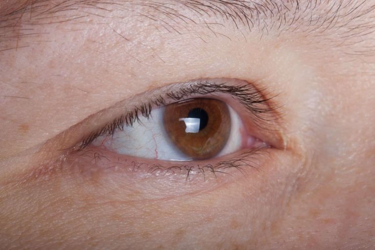 Nova tela do tamanho de uma pupila que supera limites