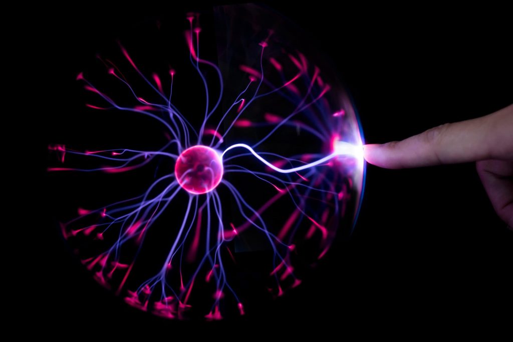 O que é o plasma? Entenda o quarto estado da