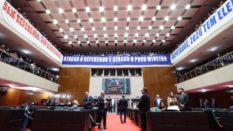 PEC que mira privatizar Copasa é aprovada em 1º turno