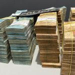 PF prende dupla em flagrante com R$ 700 mil em