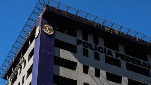 PF procura 11 por suspeita de lavagem de dinheiro do