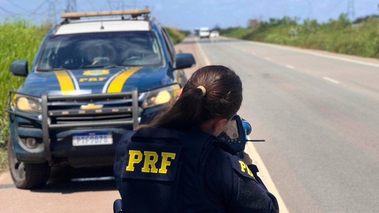 PRF flagra mais de 430 motoristas em excesso de velocidade