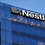 Para reduzir custos, Nestlé anuncia demissão de 16 mil trabalhadores