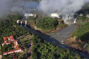 Paraná tem vitória em disputa pela área das Cataratas do