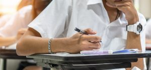 Participação no Saeb garante benefício do Pé-de-Meia a estudantes do
