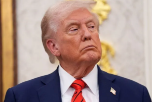 Petróleo sobe 5% após Trump sancionar Rússia